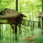 Treehouse トレンチアンスケ・テプリツェ