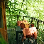 Treehouse * トレンチアンスケ・テプリツェ