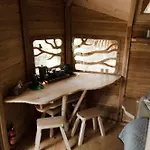 Treehouse 럭셔리텐트 *