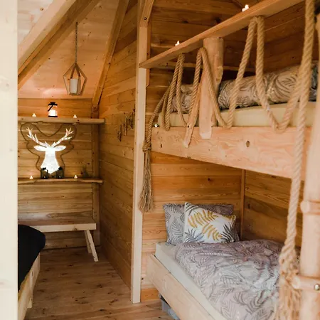 Treehouse Οργανωμένο κάμπινγκ