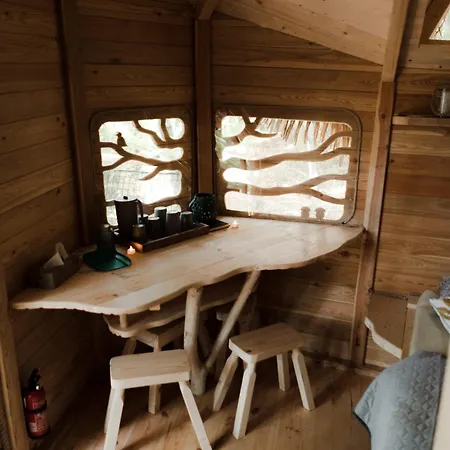 Treehouse ラグジュアリーテント *